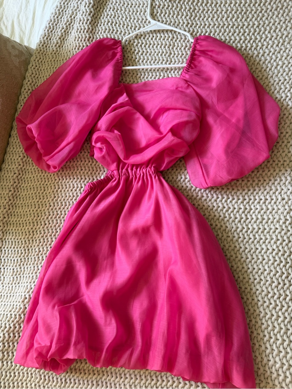 Women’s Pink Puff-Sleeve Party Dress Cutout Sides Size XS NWT